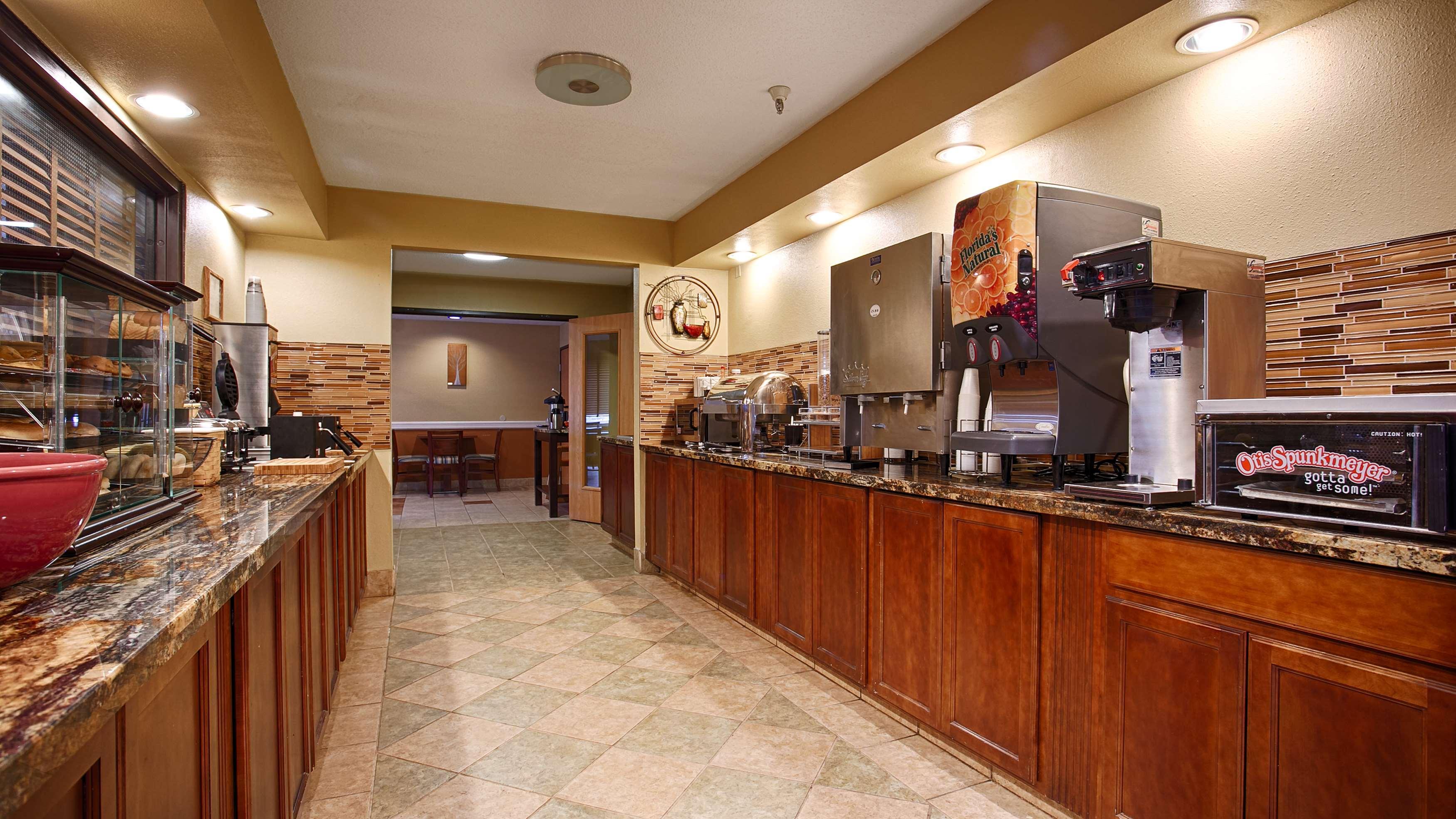 Best Western Alexandria Inn Экстерьер фото